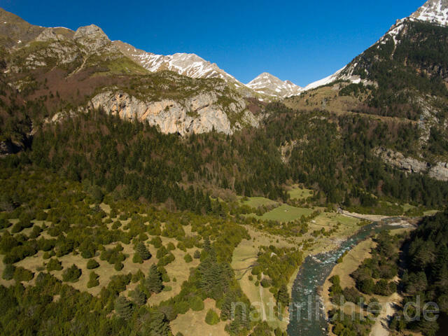 R12001 Valle de Bujaruelo, Pyrenäen, Luftaufnahme - Christoph Robiller